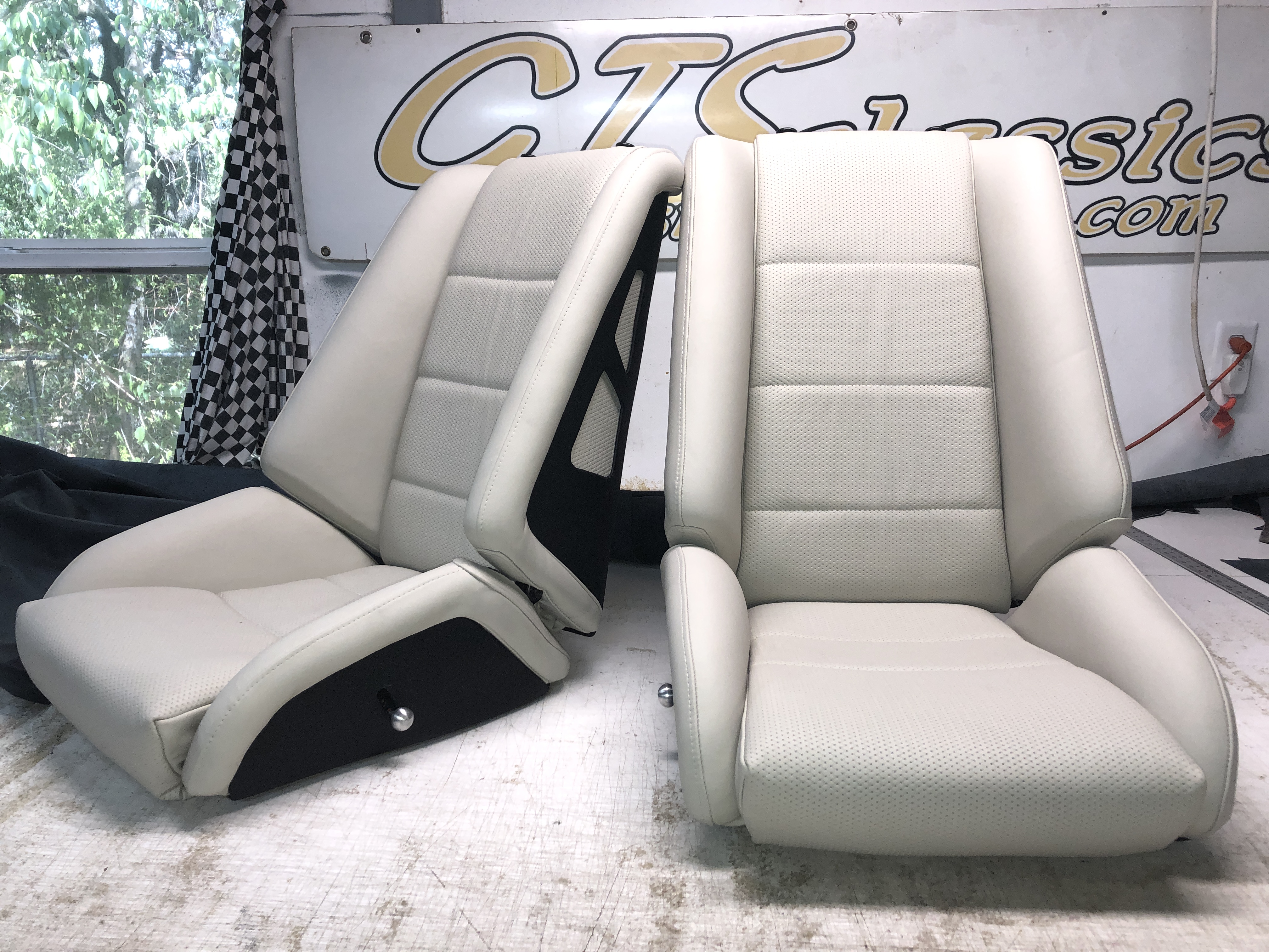 GTS Classics - Custom Classic Seats for Classic cars